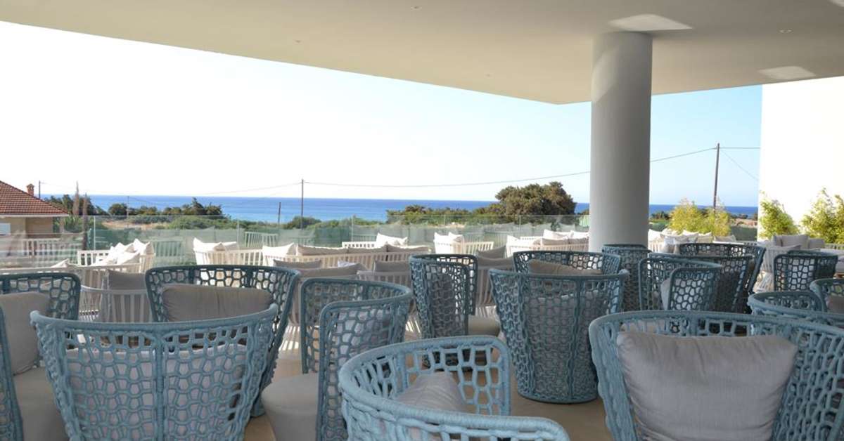 Een foto van het terras bij Gennadi Grand Resort