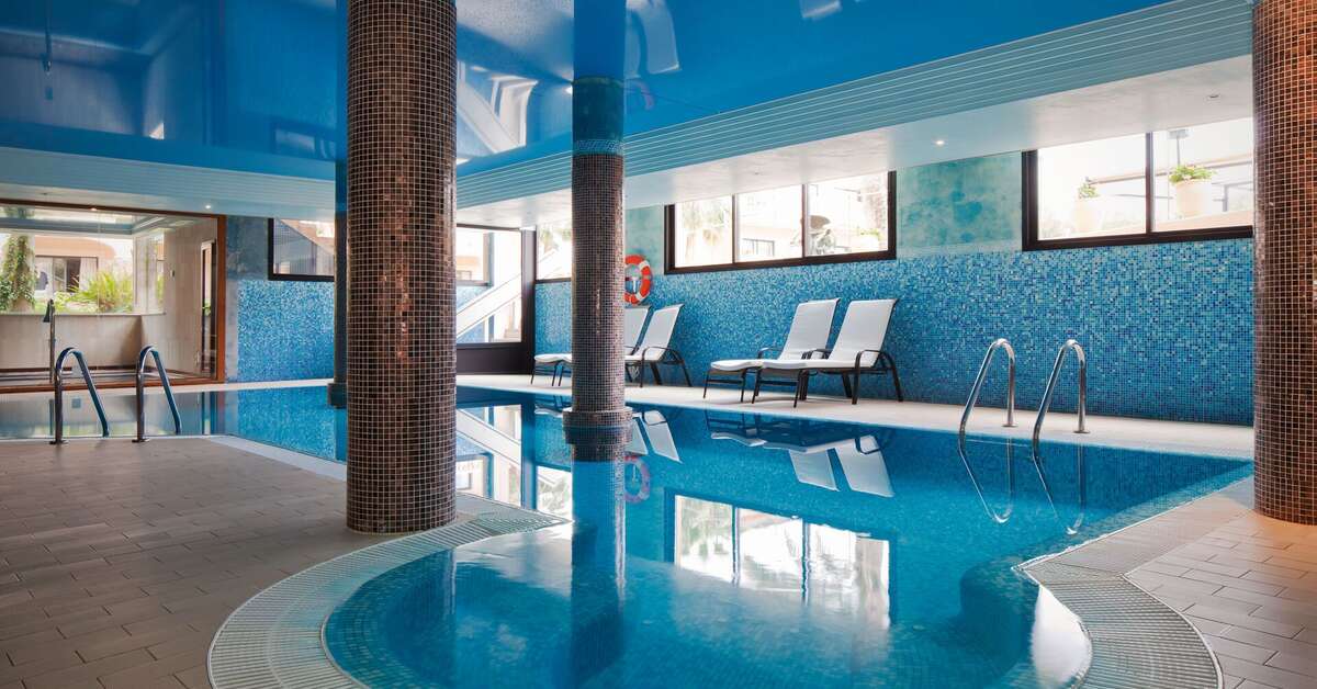 Ein Foto vom Pool im Mon Port Hotel & Spa