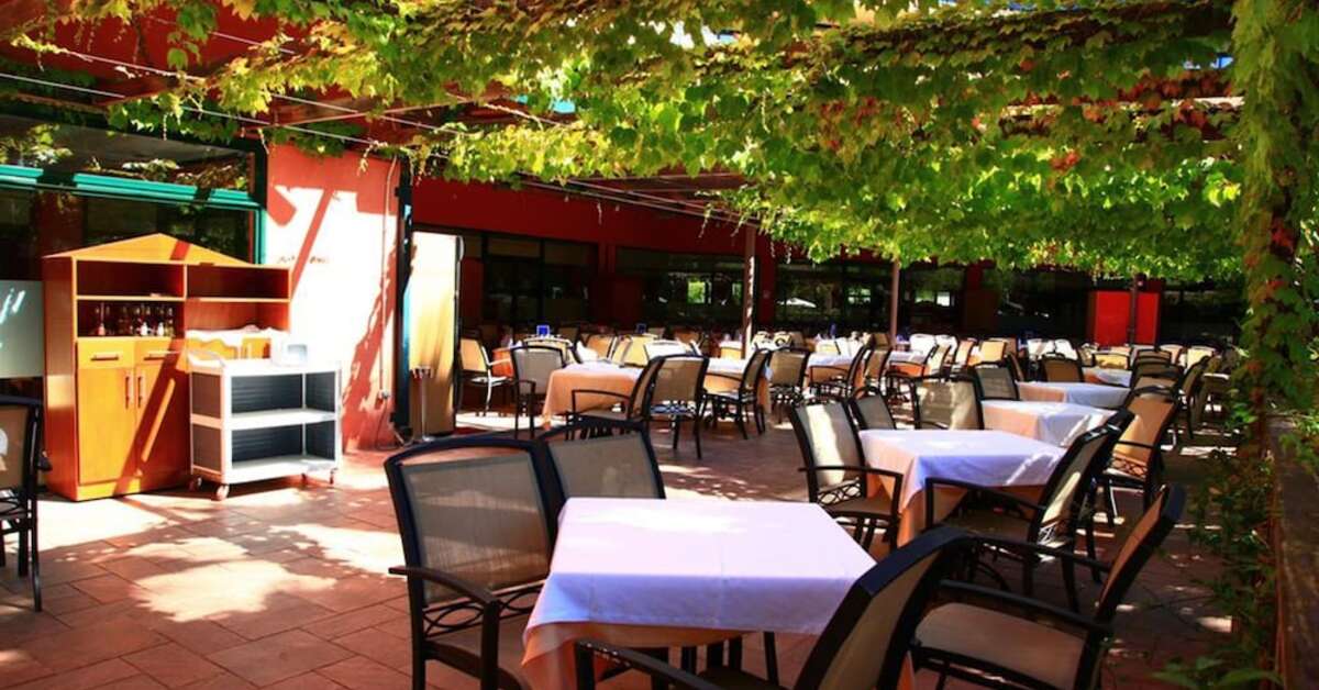 Een foto van het terras bij Ohtels Vila Romana