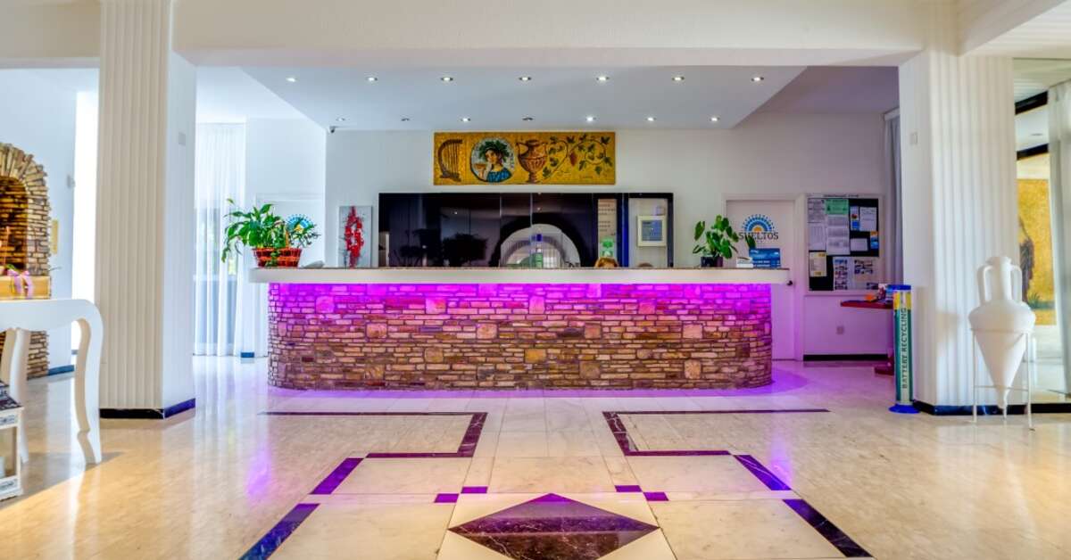 Een foto van het interieur van Sveltos Hotel