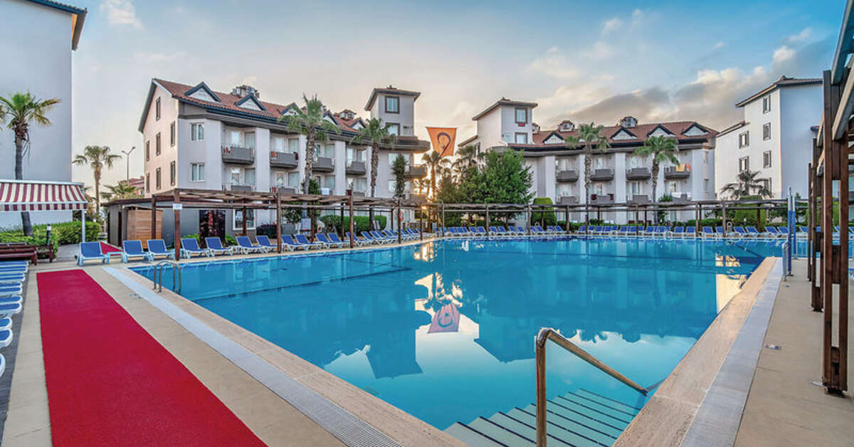 Een foto van het zwembad bij Orfeus Park Hotel