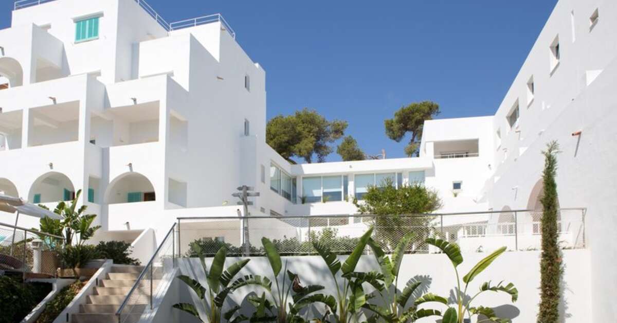 Een foto van de buitenkant van Cala d'Or Hotel