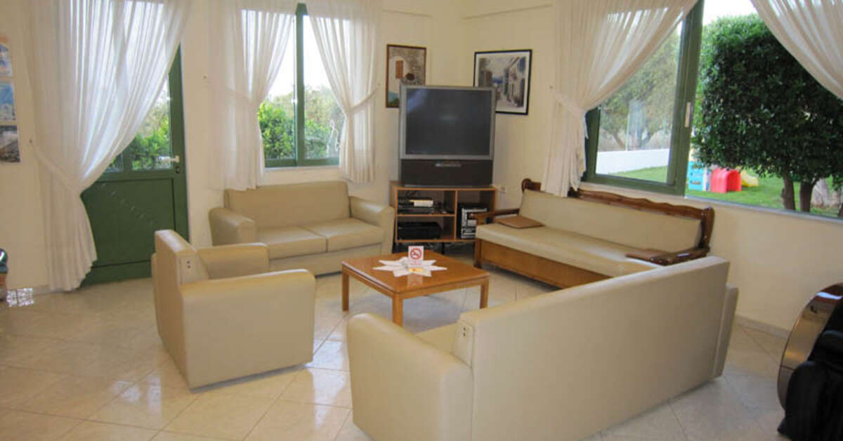 Een foto van het interieur van Nikolas Villas Appartementen