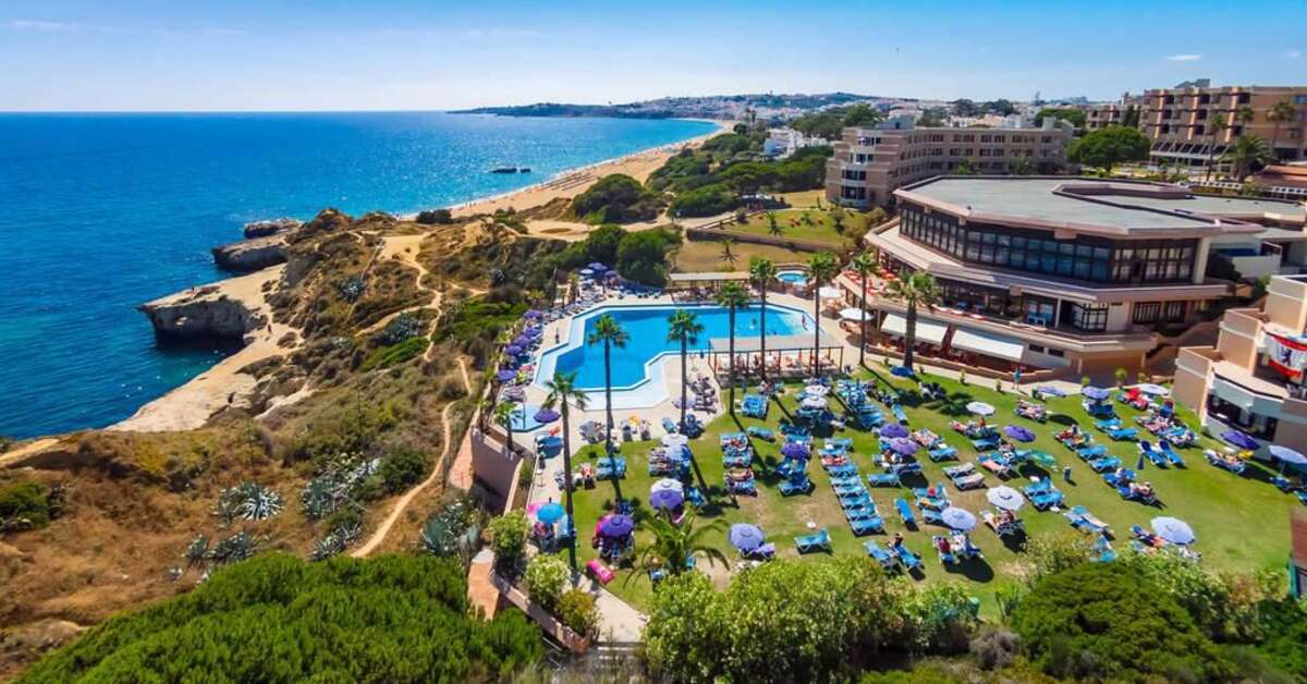 Een foto van de buitenkant van Auramar Beach Resort