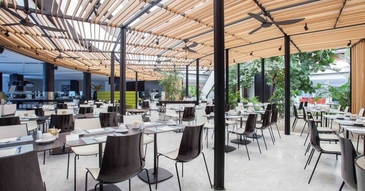 Ein Foto von der Terrasse im Barcelo Sevilla Renacimiento