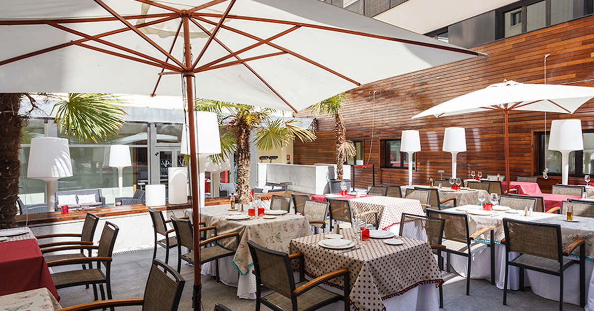 Een foto van het terras bij Vincci Soho