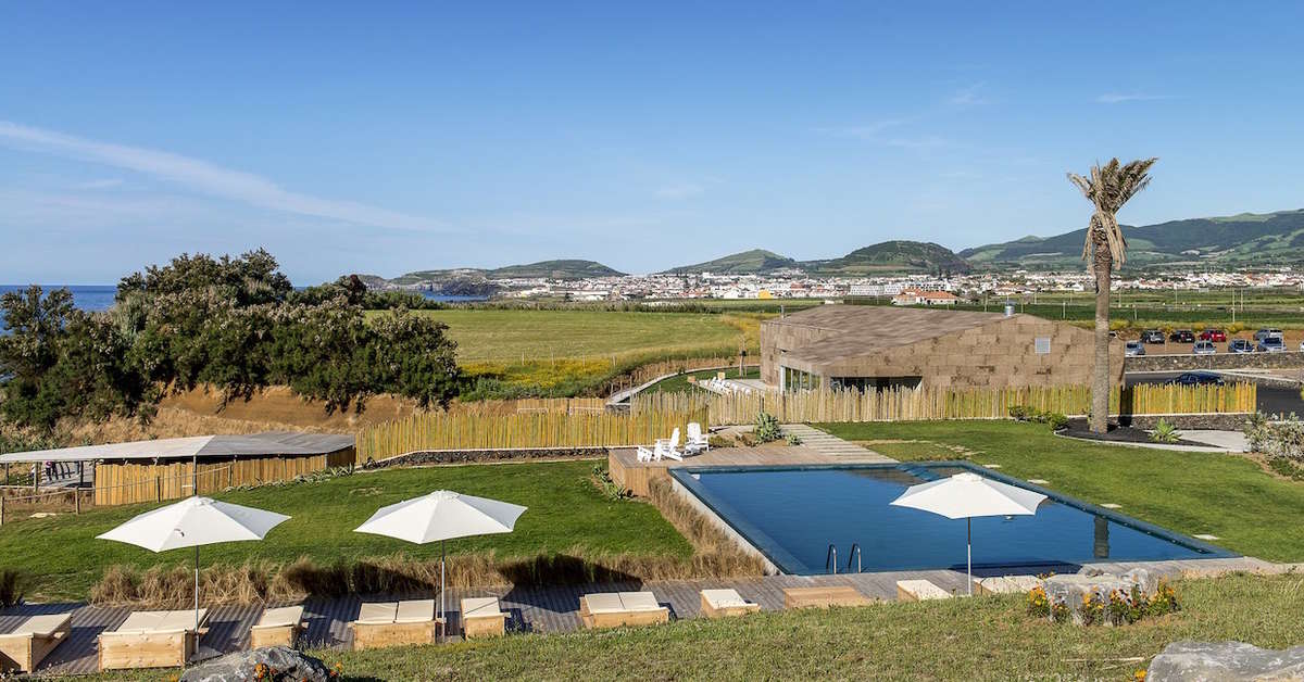 Een foto van het zwembad bij Santa Barbara Eco Beach Resort