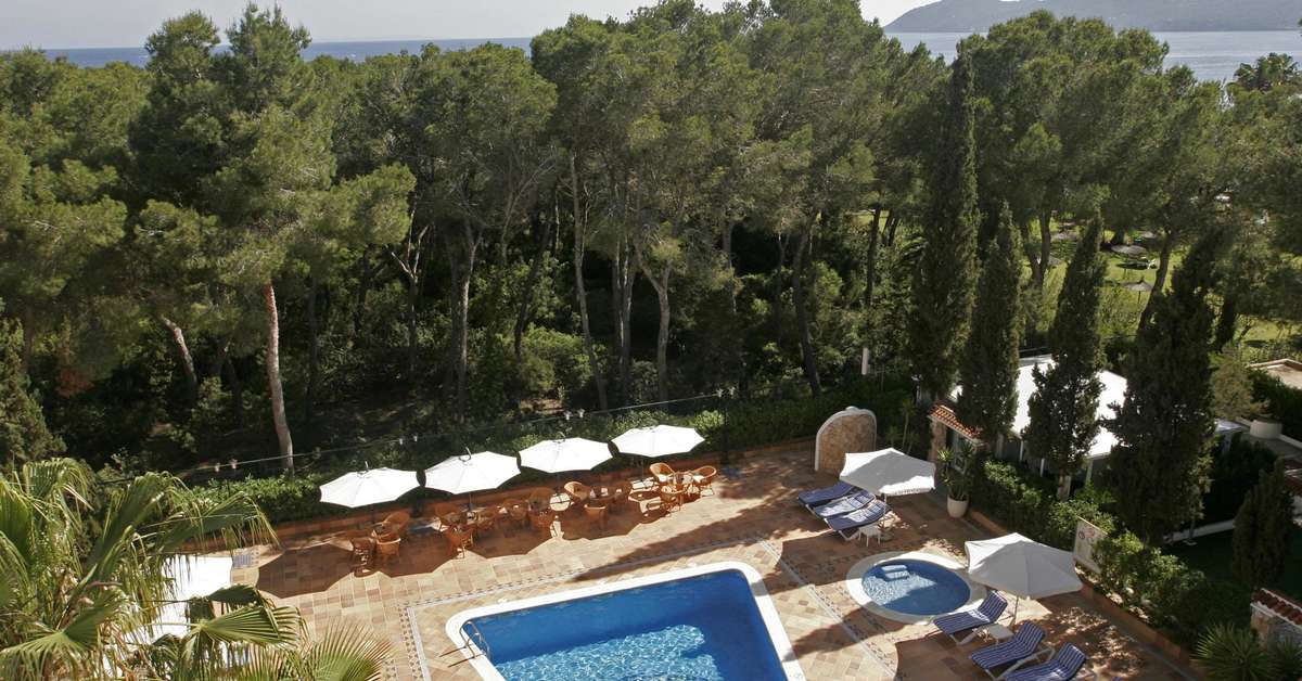 Ein Foto vom Pool im S'Argamassa Palace