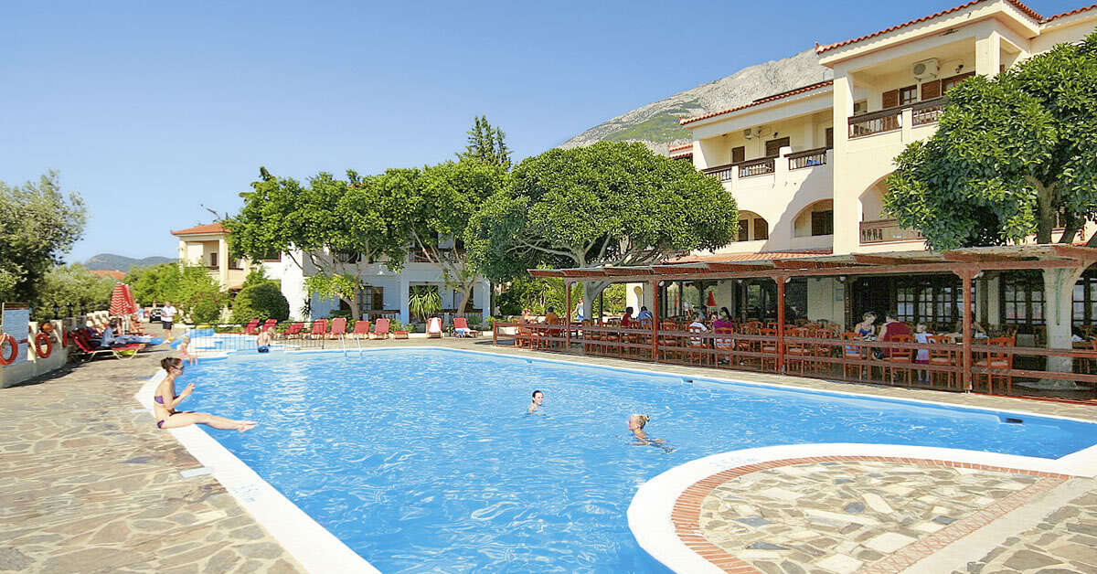 Een foto van het zwembad bij Kampos Village Resort