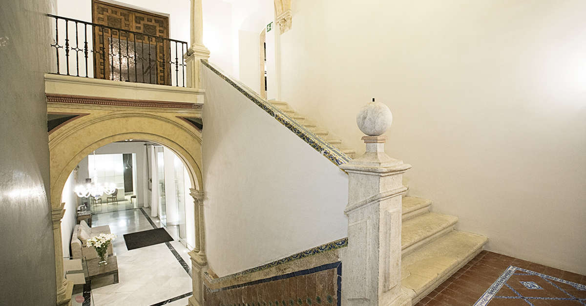 Een foto van het interieur van Hospes Palacio del Bailio