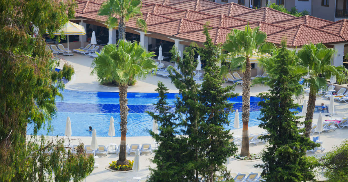 Ein Foto vom Pool im Serra Garden