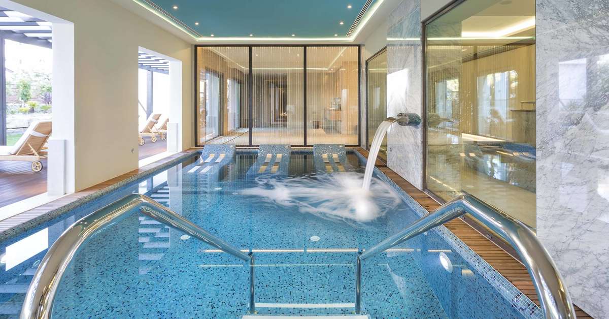 Een foto van het zwembad bij Pine Cliffs Village & Golf Suites