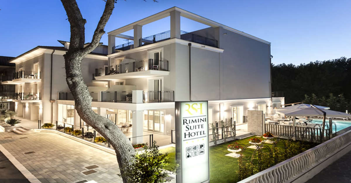 Een foto van de buitenkant van Rimini Suite Hotel