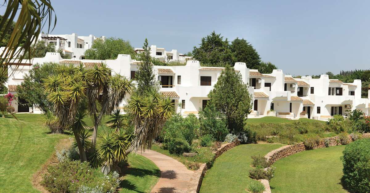 Een foto van de buitenkant van Clube Albufeira Garden Village