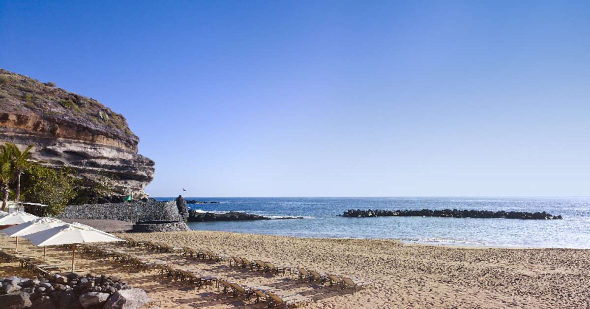 Een foto van het strand bij The Ritz-Carlton Abama