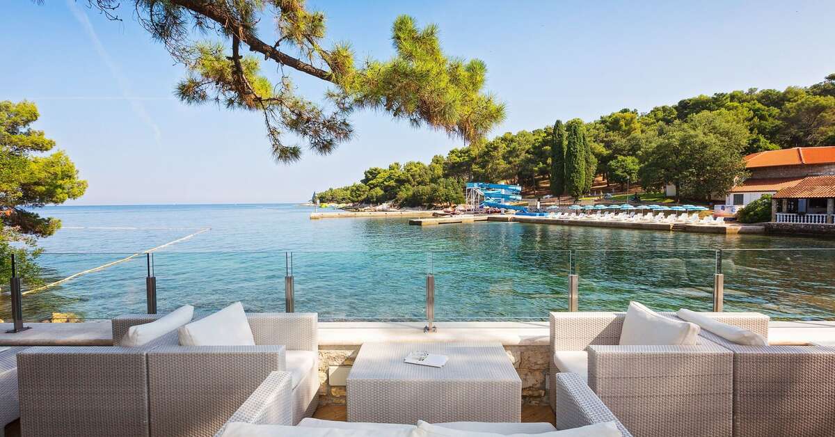 Een foto van het terras bij Villa Galijot Plava Laguna
