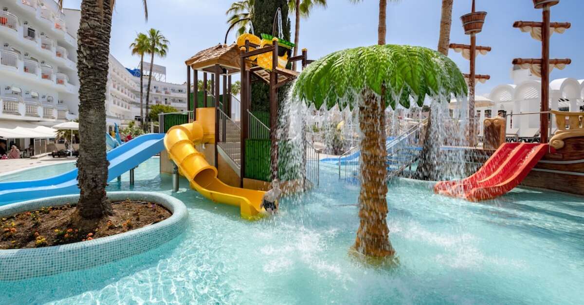 Een foto van het zwembad bij Best Lloret Splash