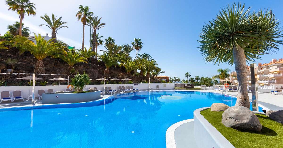 Een foto van het zwembad bij Tropical Park Appartementen