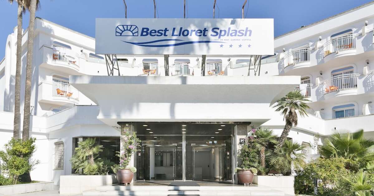 Een foto van de buitenkant van Best Lloret Splash