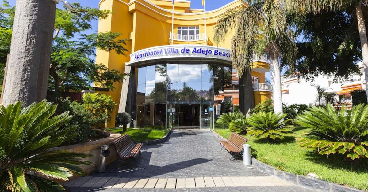Een foto van de buitenkant van Hotel Villa de Adeje Beach