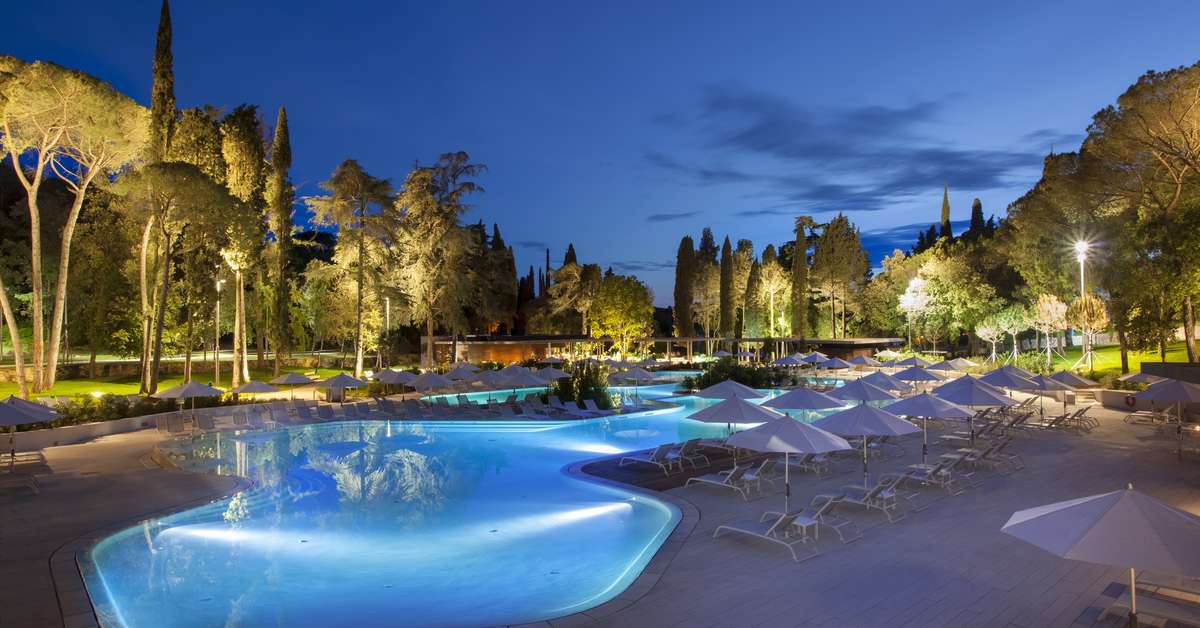 Een foto van het zwembad bij Hotel Lone