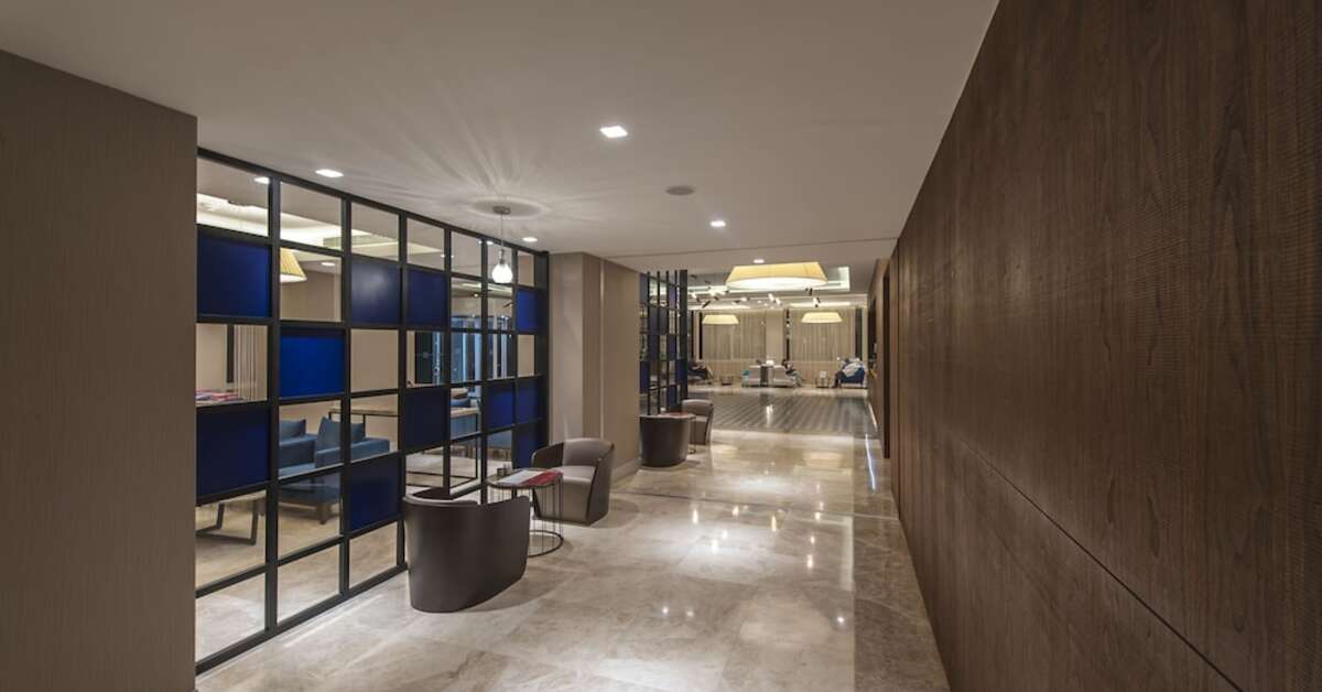 Een foto van het interieur van Le Bleu Hotel & Resort