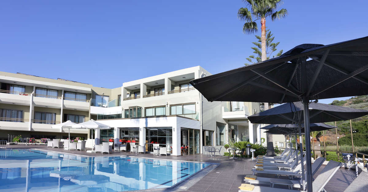 Een foto van het zwembad bij Bali Star Resort Hotel