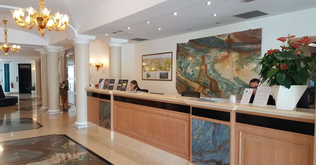 Een foto van het interieur van Hotel Palace