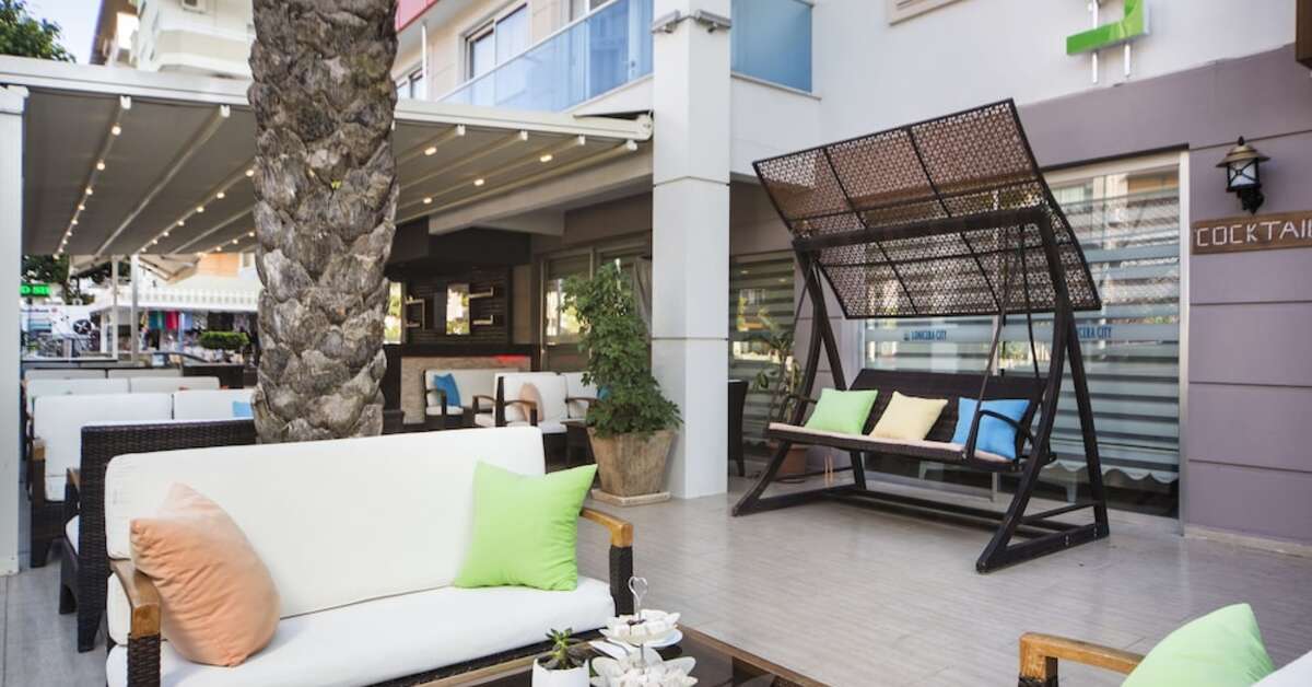 Een foto van het interieur van Lonicera City Hotel