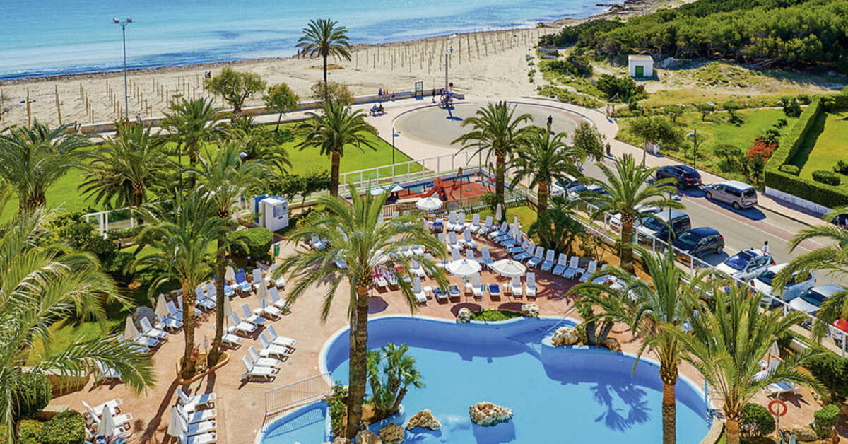 Ein Foto vom Pool im Hipotels Dunas Cala Millor