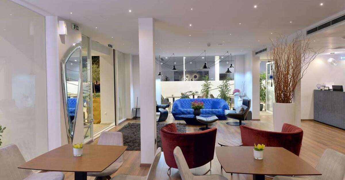 Ein Foto Athenaeum Smart