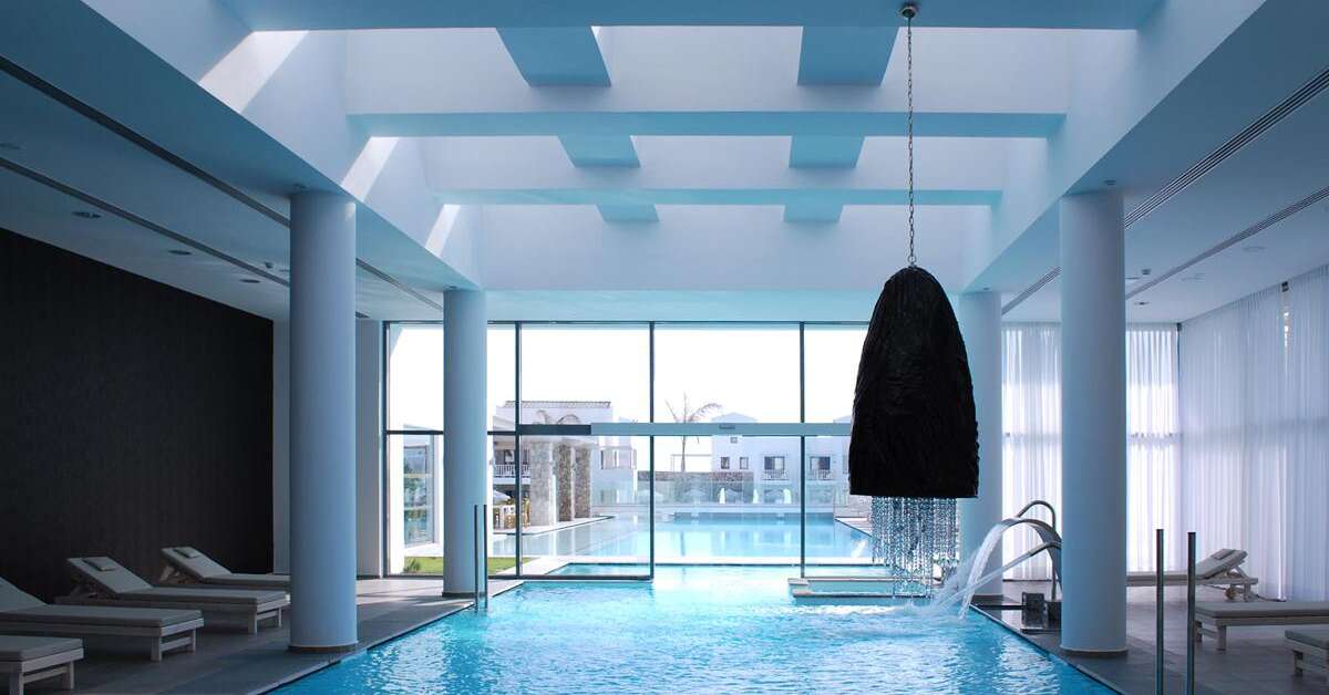 Een foto van het zwembad bij Diamond Deluxe Hotel