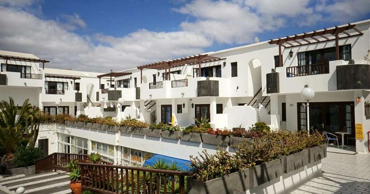 Een foto van de buitenkant van Appartementen Plaza Azul