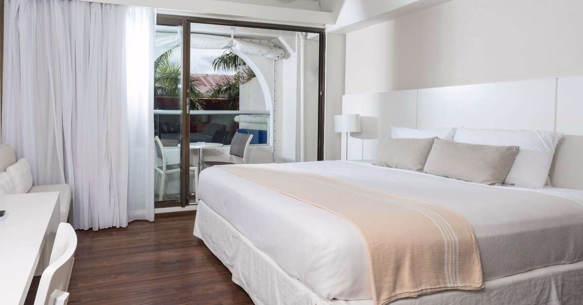 Ein Foto Holland House Beach Hotel