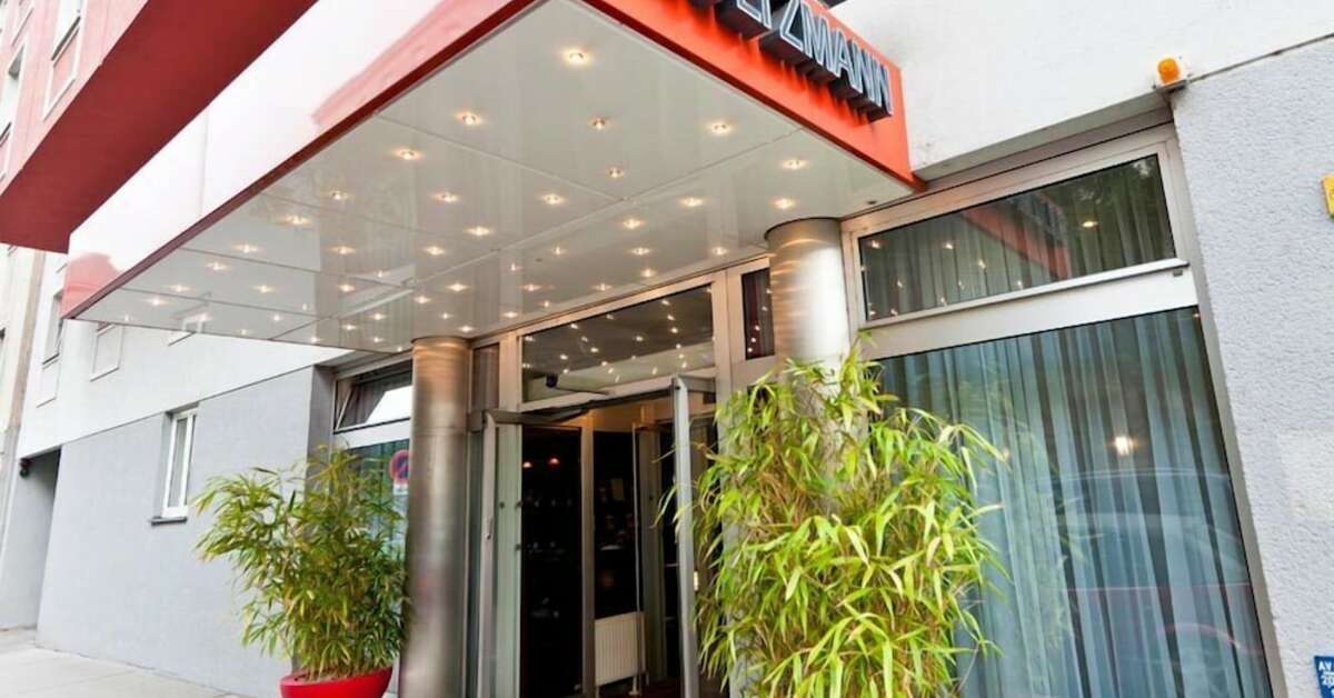 Een foto van de buitenkant van Hotel Boltzmann