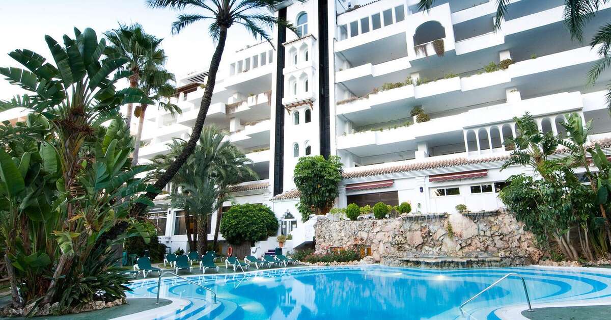 Een foto van het zwembad bij Aparthotel Monarque Sultan