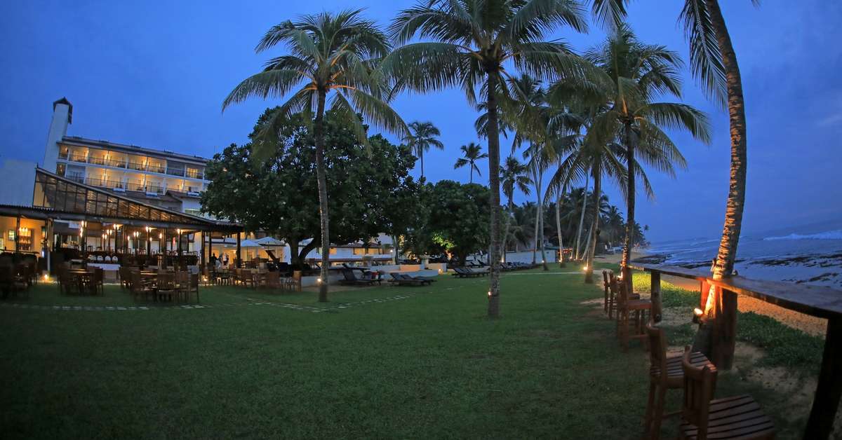 Een foto van het terras bij Citrus Hikkaduwa