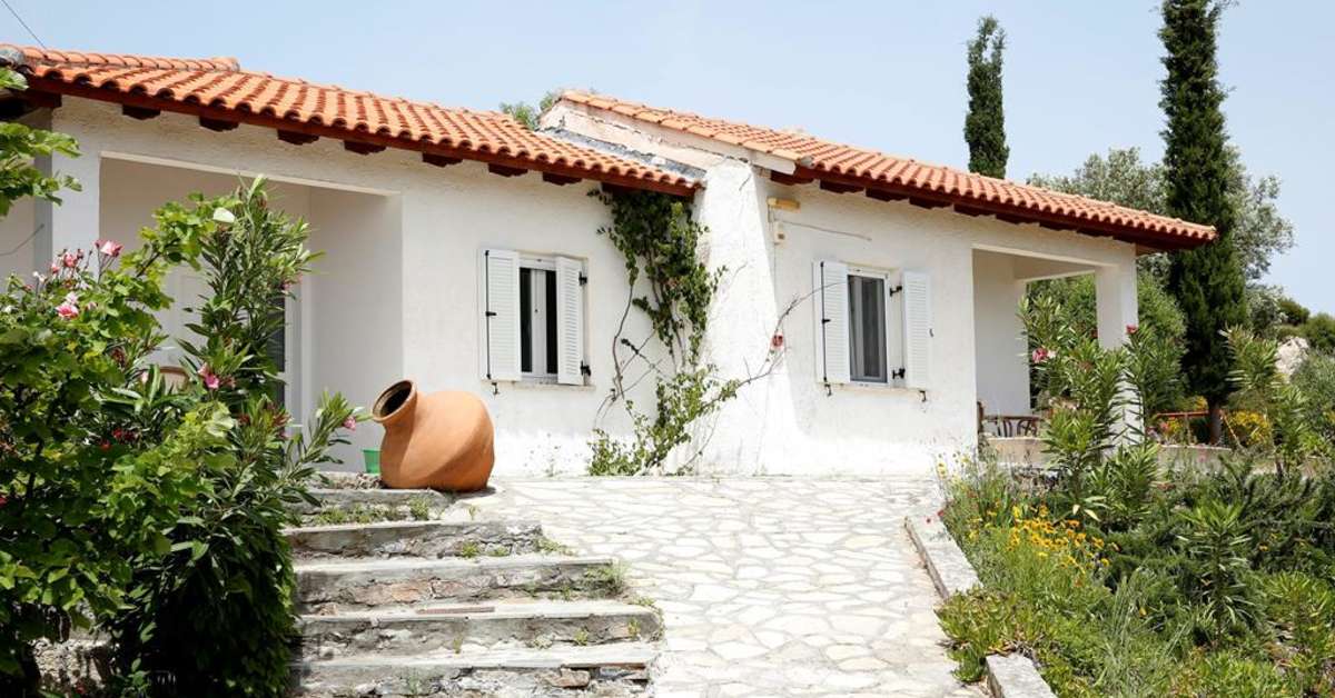Een foto van de buitenkant van Elena Bungalows