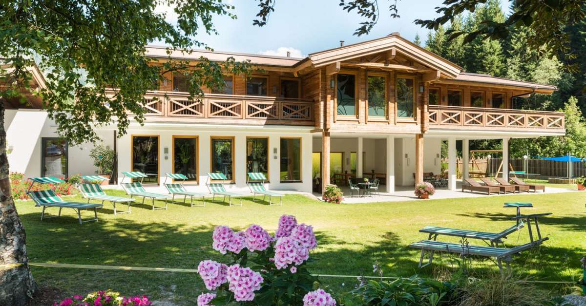Een foto van de buitenkant van Hotel Die Sonne