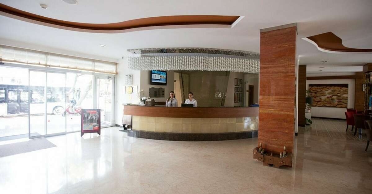 Een foto van het interieur van Hotel Grand Okan