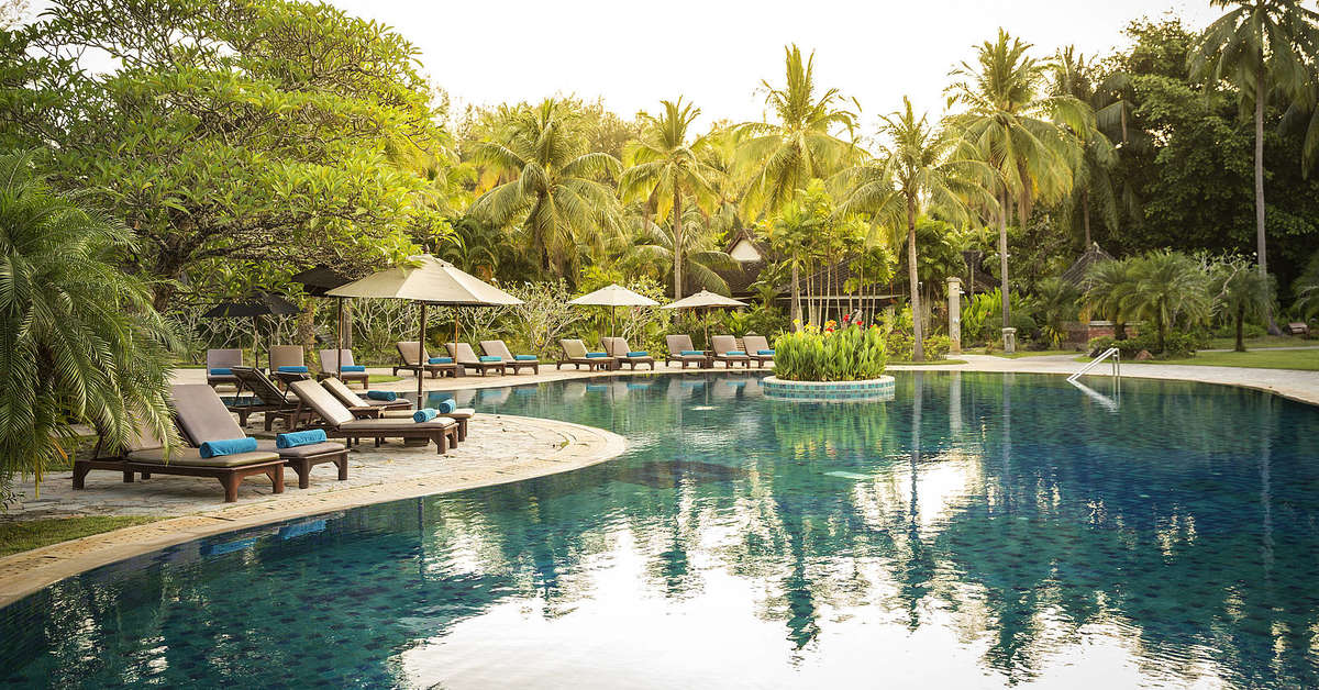Een foto van het zwembad bij Robinson Club Khao Lak