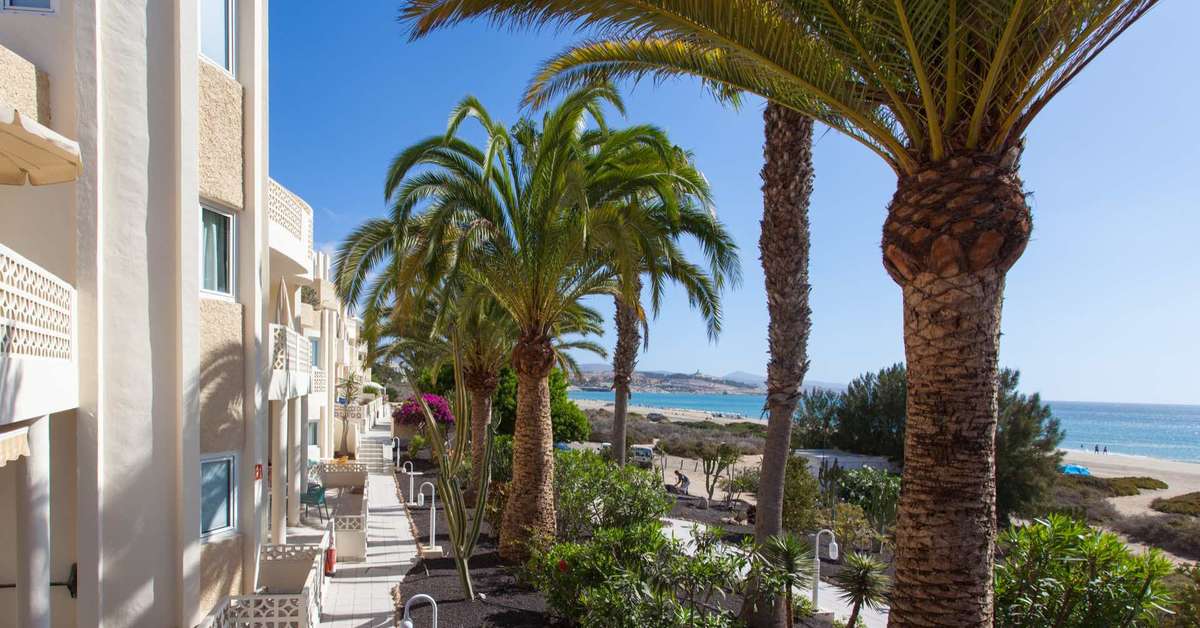 Een foto van de buitenkant van R2 Maryvent Beach Appartementen