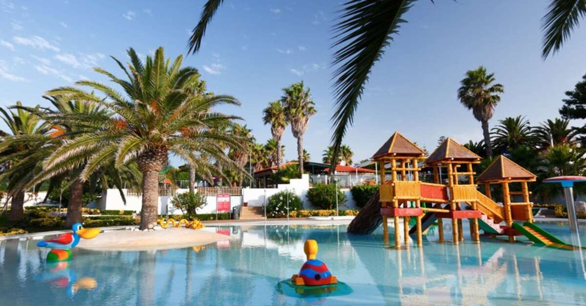 Een foto van het zwembad bij Hotel Seth Punta Prima