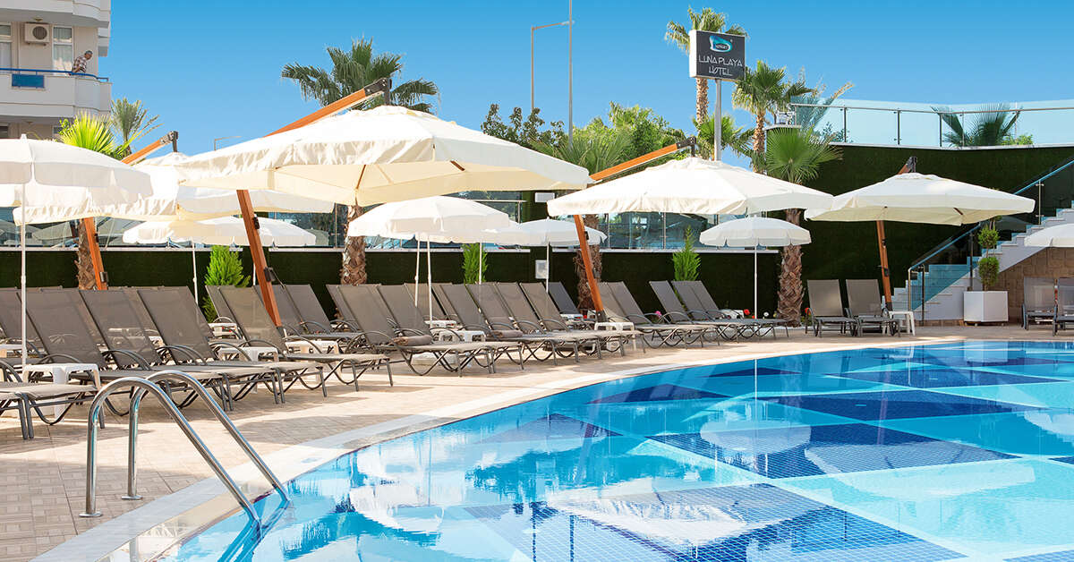 Een foto van het zwembad bij Sunprime C-Lounge