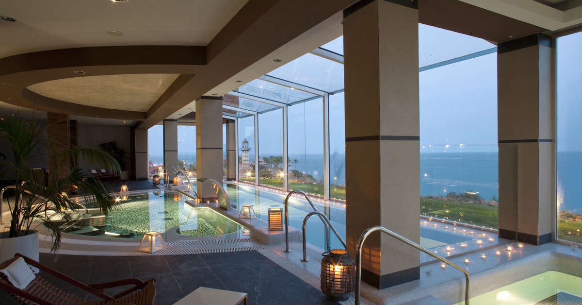 Een foto van het zwembad bij Hydros Hotel & Spa