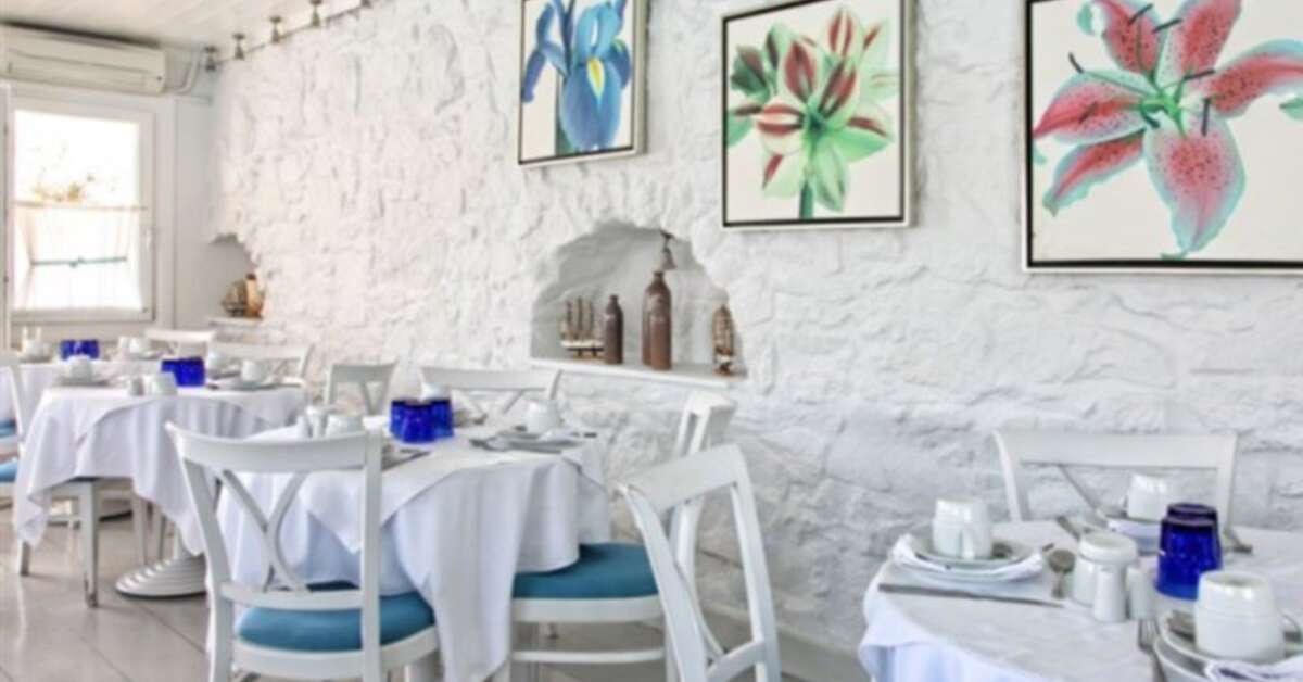 Een foto van Petinos Beach Hotel