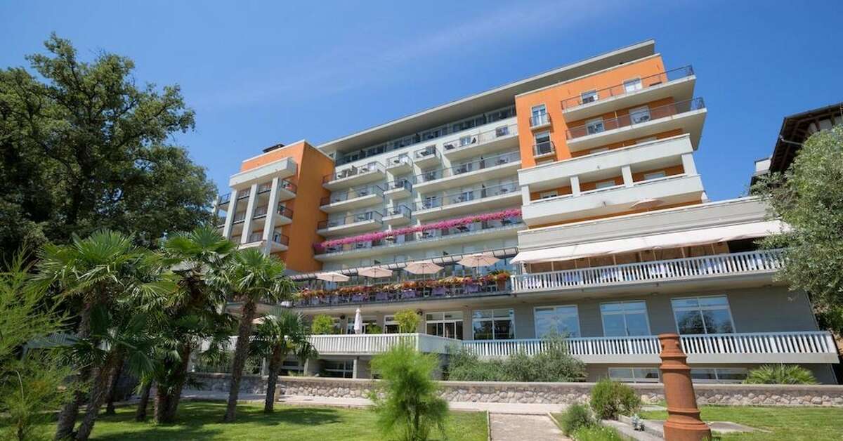 Een foto van de buitenkant van Amadria Park Grand Hotel 4 Opatijska Cvijeta