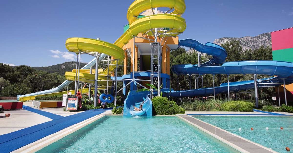 Een foto van het zwembad bij Rixos Sungate