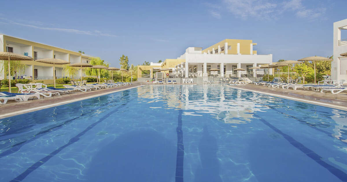 Een foto van het zwembad bij Aegean Bay Hotel