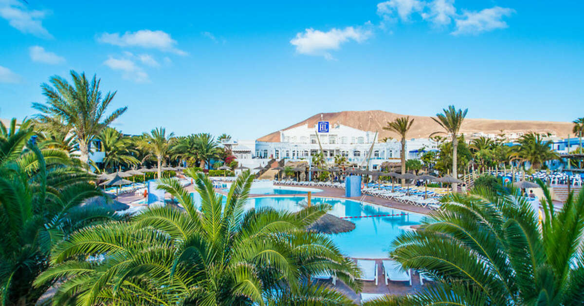 Een foto van het zwembad bij HL Aparthotel Paradise Island